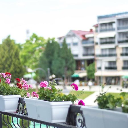 Seasons Hotel Struga Esterno foto