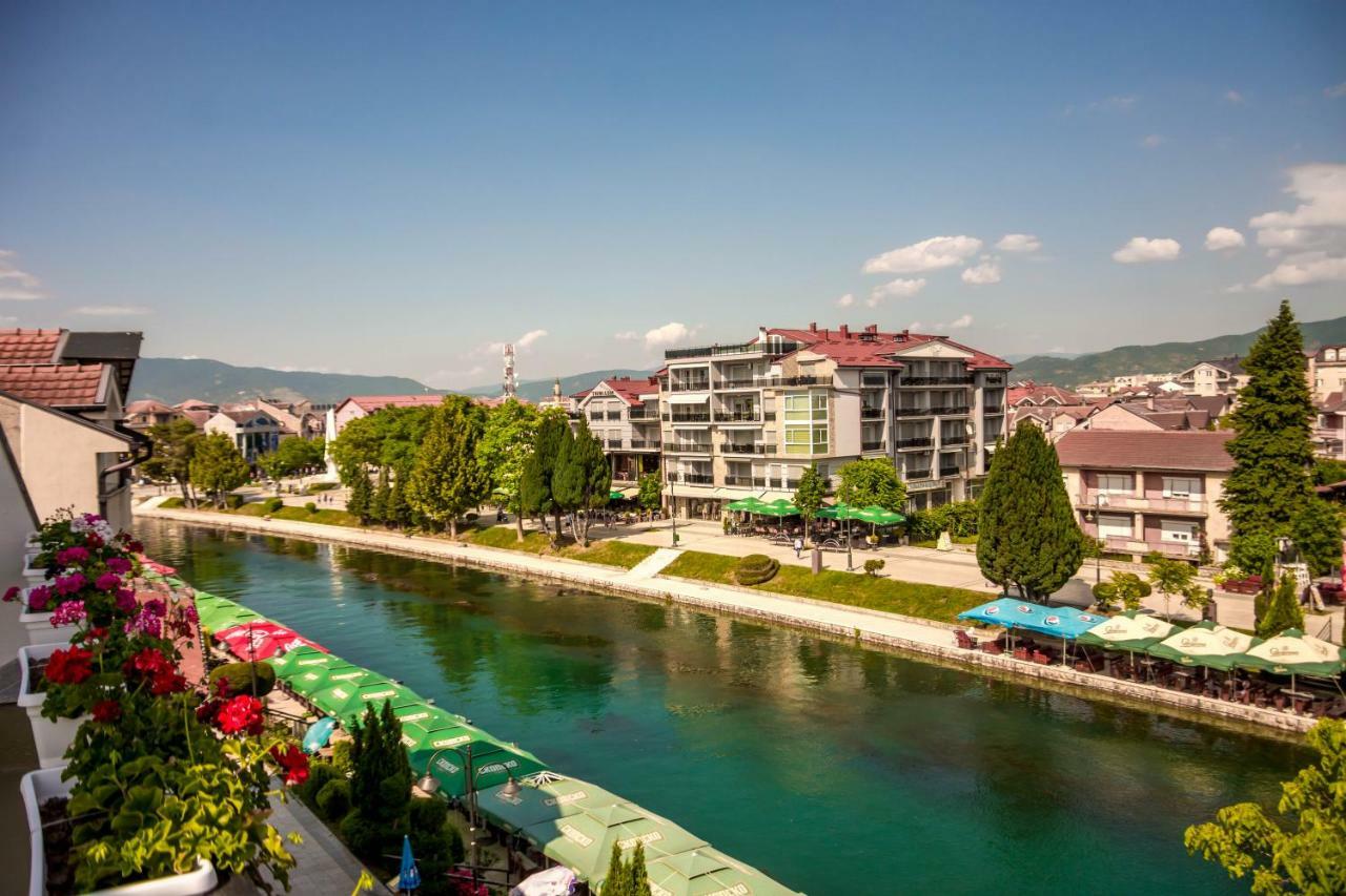 Seasons Hotel Struga Esterno foto