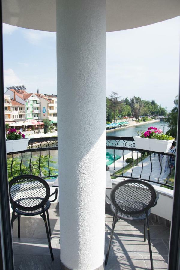 Seasons Hotel Struga Esterno foto