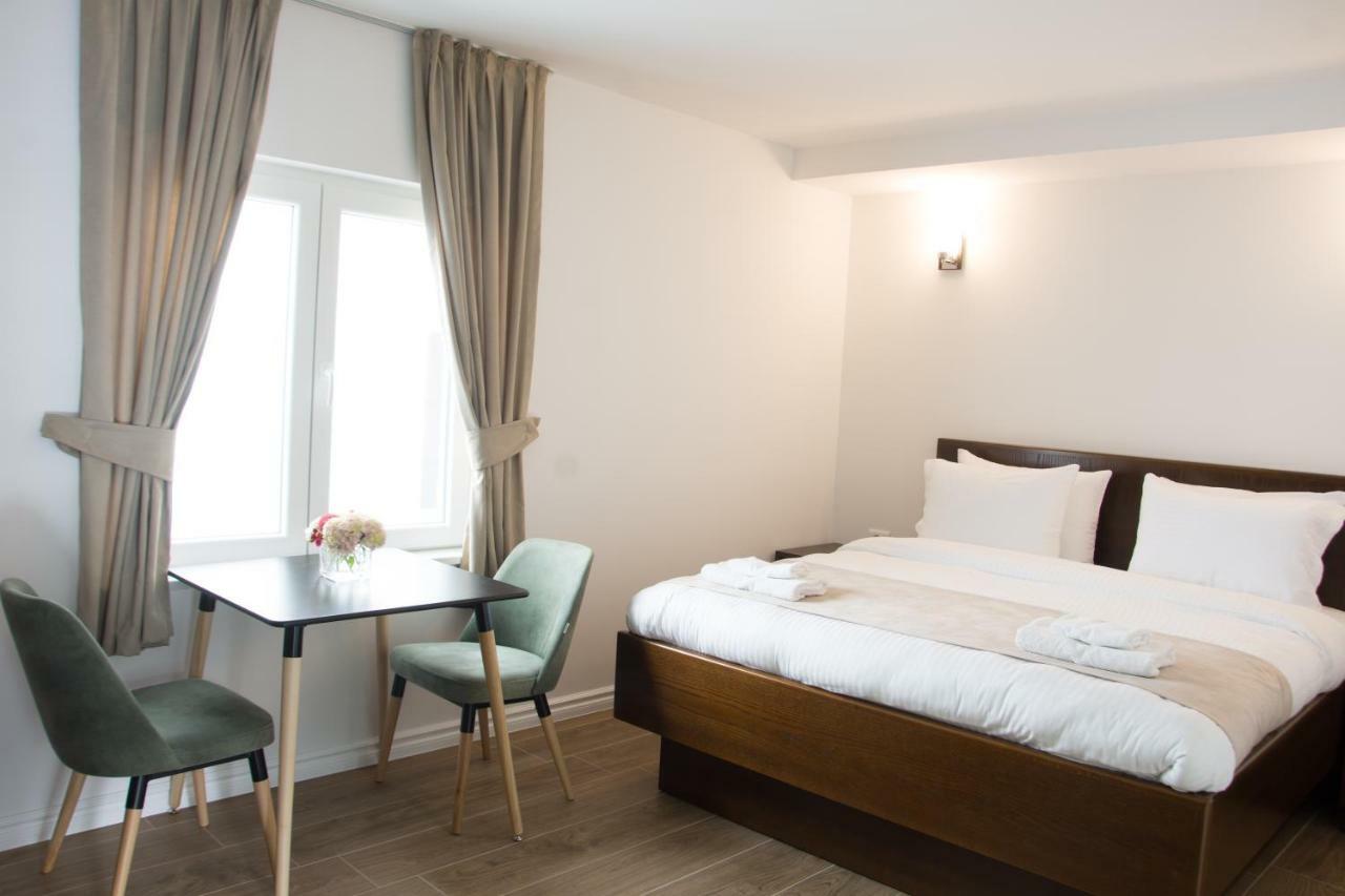 Seasons Hotel Struga Esterno foto